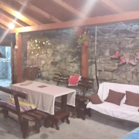 Guest house Privatni Smjestaj Kurtalija