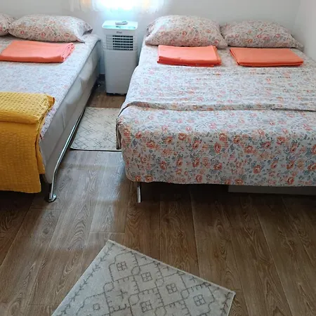 Privatni Smjestaj Kurtalija Guest house *