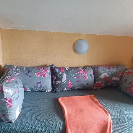 Privatni Smjestaj Kurtalija بيت ضيافة يايتشه
